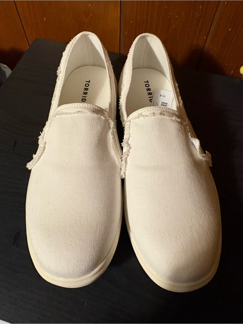 NWT Torrid White Frayed Slip-On Flats Women's 11.5 WW Closed Toe Fabric